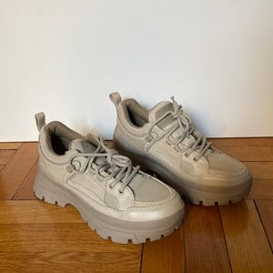 Zara Chunky Sneakers Beige